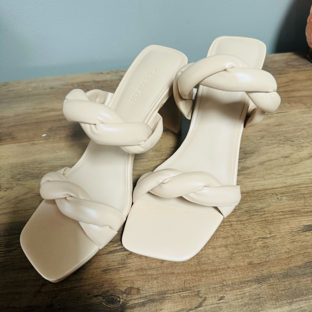 Open Edit Women's Remmy Twist Square Toe Heeled Sandals Beige Size 7 NWB